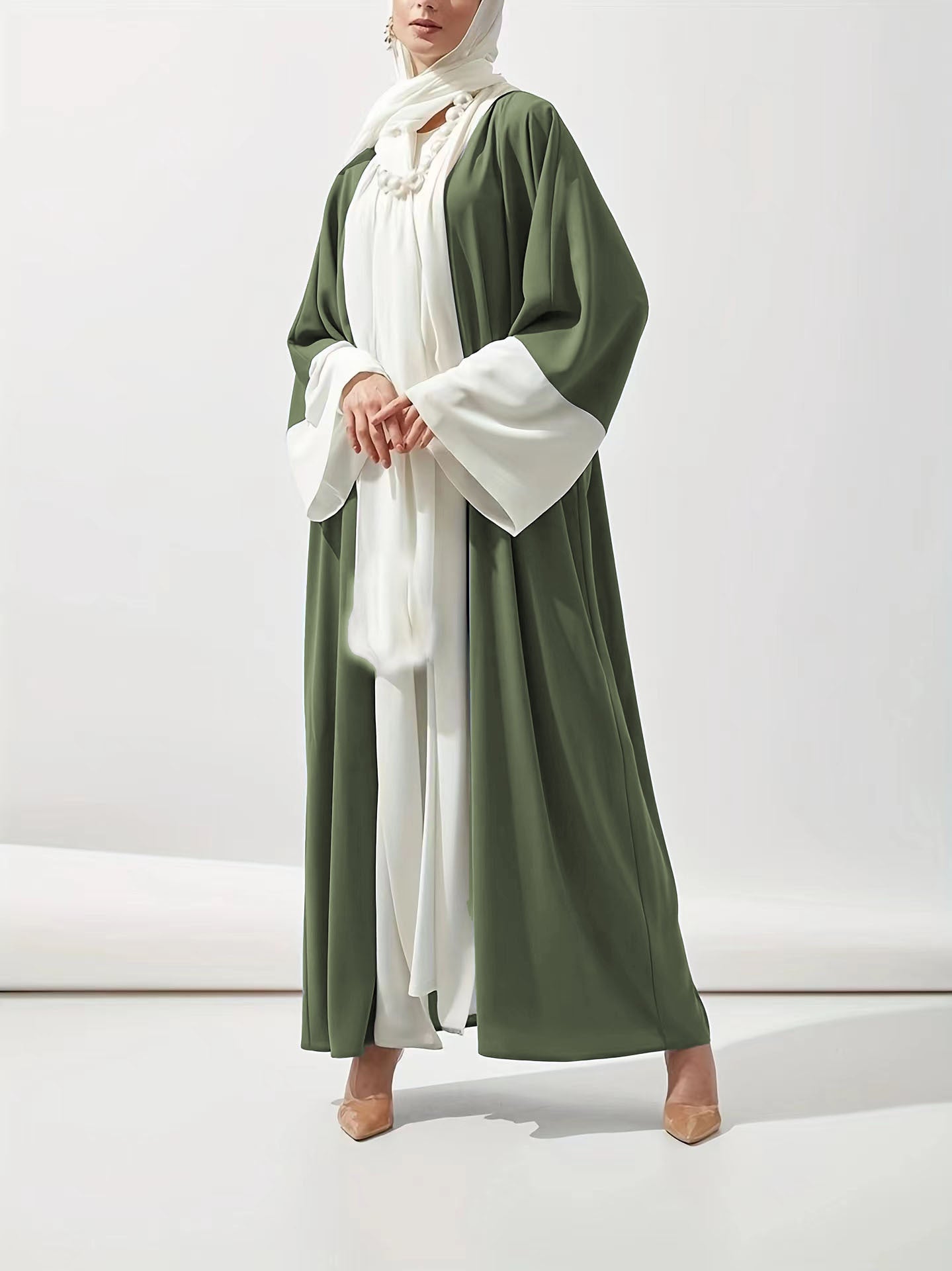 ABAYA ROUGE & BLANC – RAFFINEMENT ET MODERNITÉ