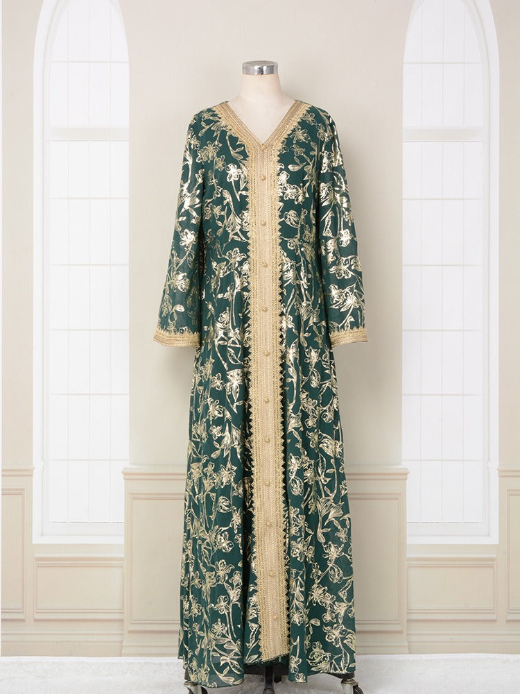 Robe orientale brodée dorée – Élégance royale en blanc, vert & bleu ciel