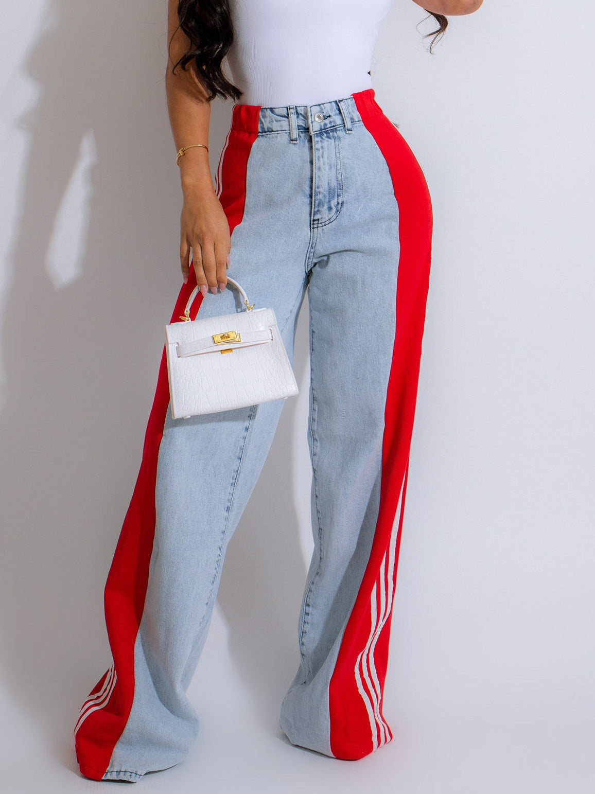 Pantalon Denim Taille Haute avec Bandes Contrastées – Look Streetwear Femme