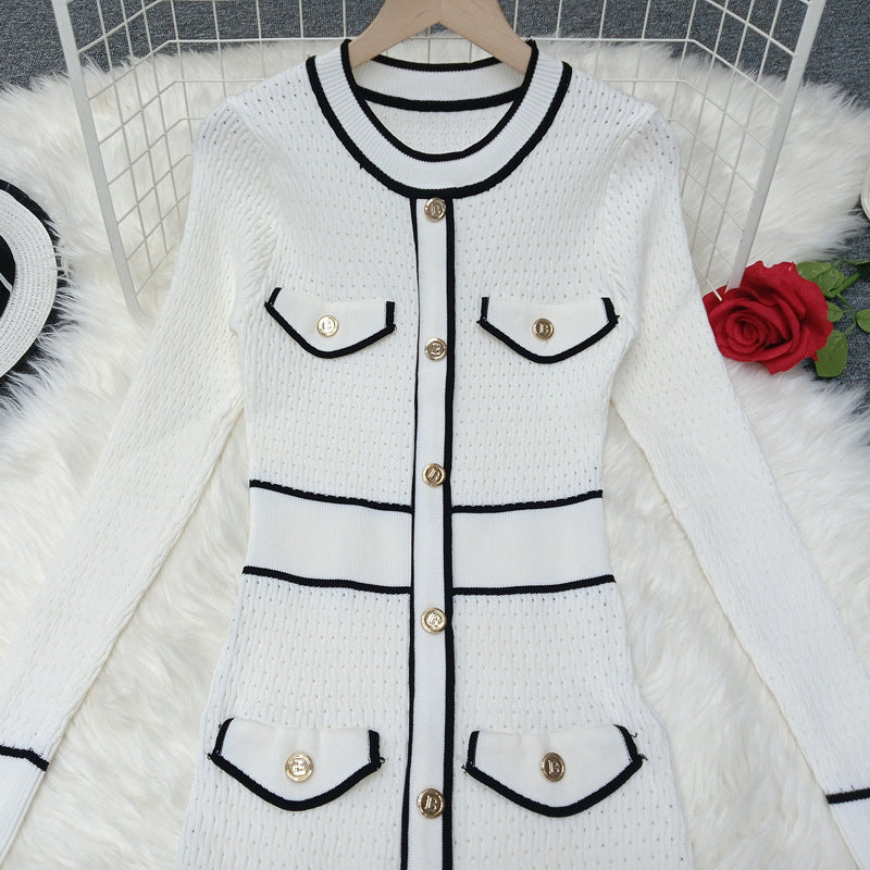 Robe Femme Noire Chic à Boutons Dorés – Style Élegant & Classy | Tenue Automne-Hiver