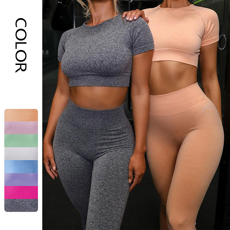 Ensemble seamless gris et pêche crop top + leggings – confort chic 2025