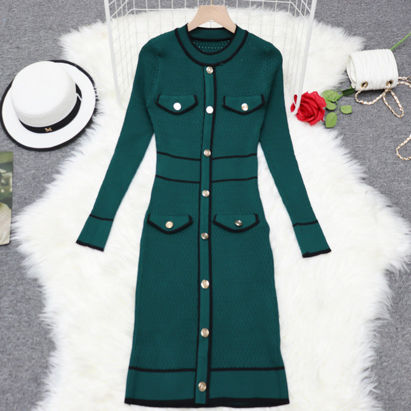 Robe Femme Noire Chic à Boutons Dorés – Style Élegant & Classy | Tenue Automne-Hiver
