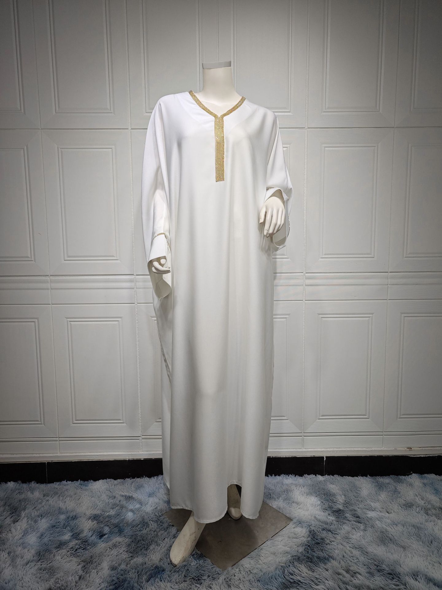 Robe Caftan Chic – Élégance et Raffinement