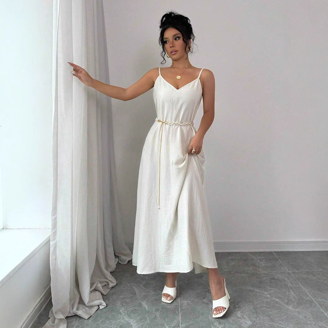 Robe longue blanche à bretelles – Ceinture fine tressée | Élégance d’été & minimalisme chic
