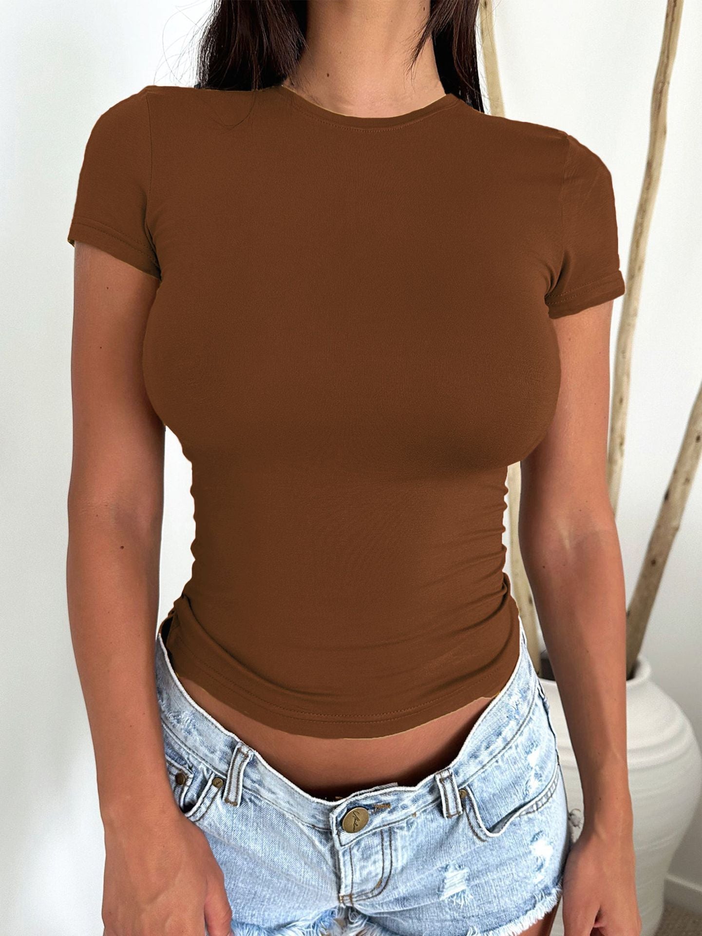 T-shirt moulant femme – Col rond manches courtes | Basique sexy & tendance