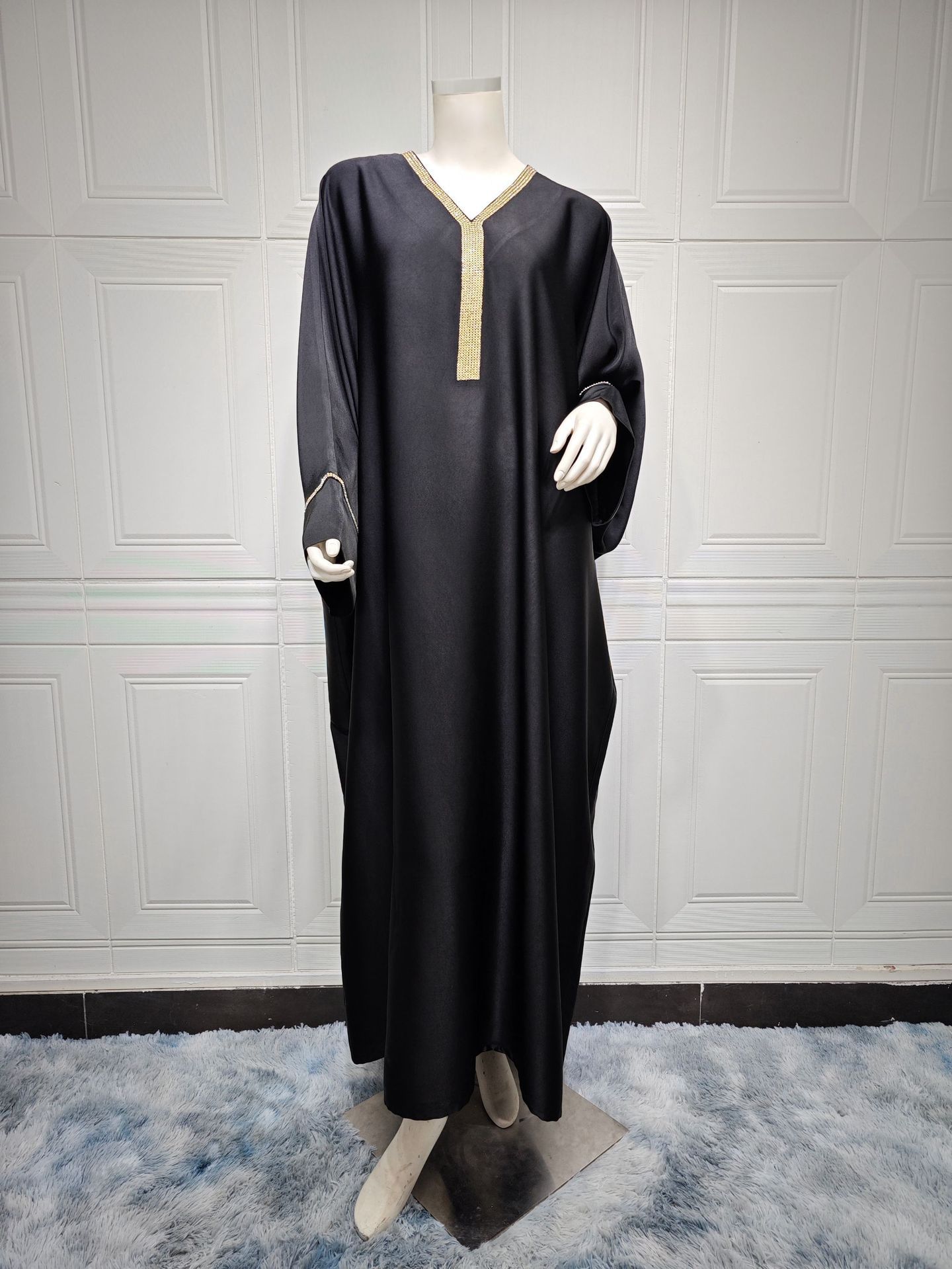 Robe Caftan Chic – Élégance et Raffinement