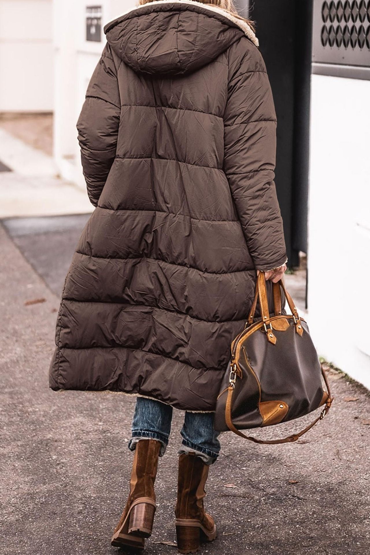 Doudoune Longue Femme Doublée Sherpa – Élégance & Chaleur pour l’Hiver
