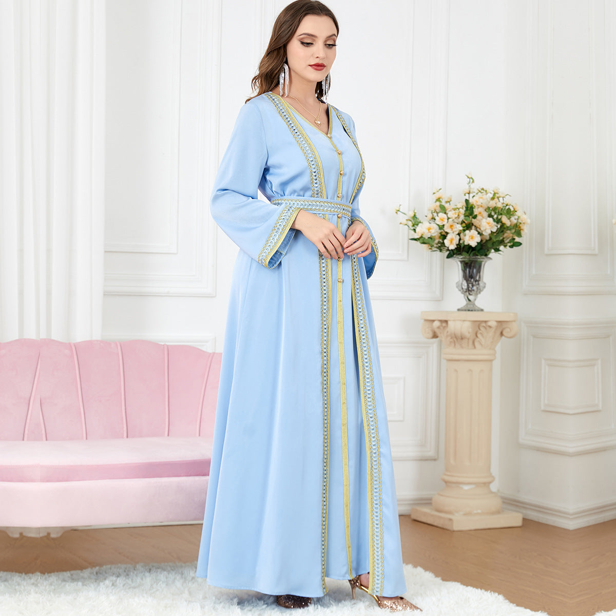 Caftan moderne brodé doré – Chic viral pour soirées & cérémonies