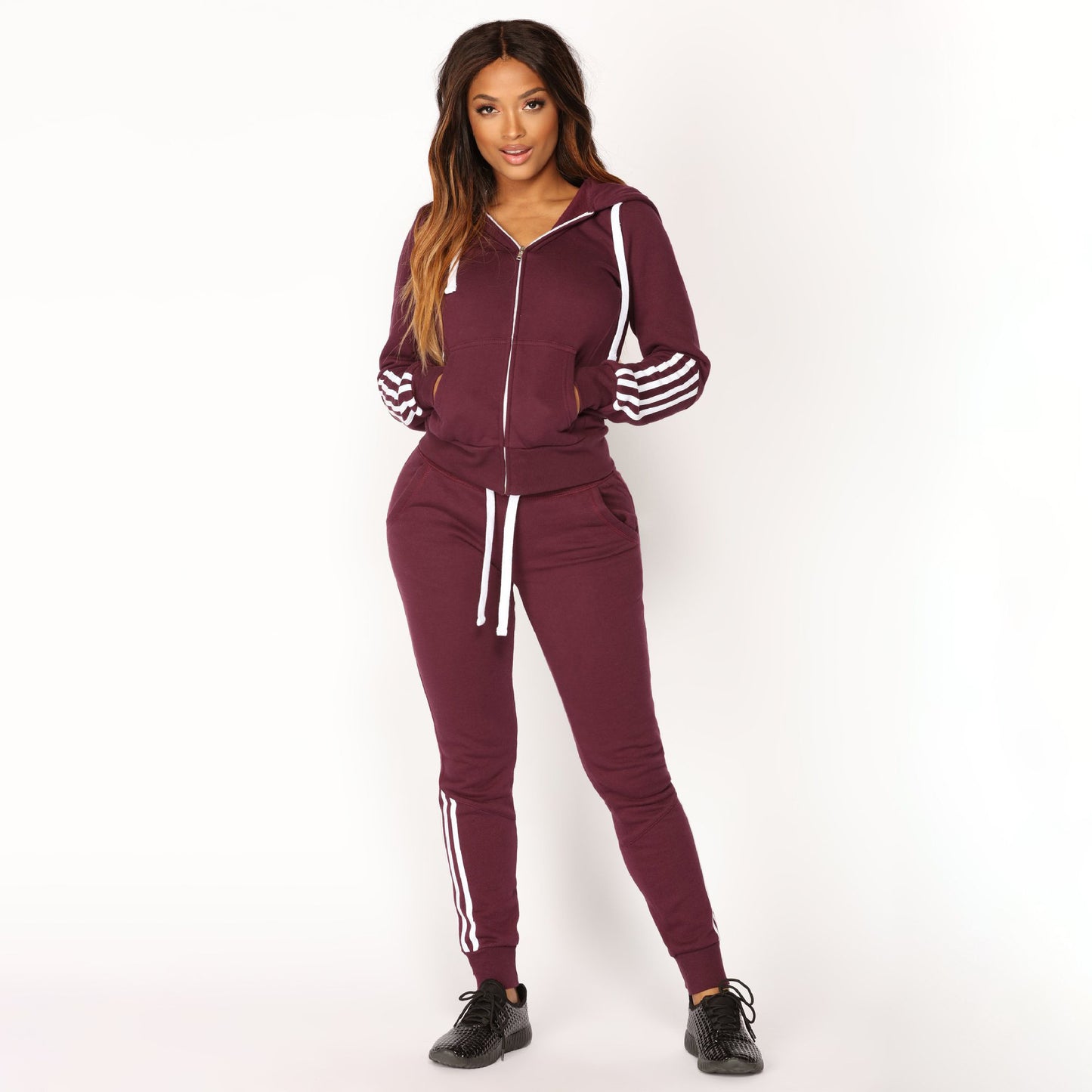 Ensemble Femme Luxe Streetwear – Jogging 2 Pièces avec Capuche & Rayures