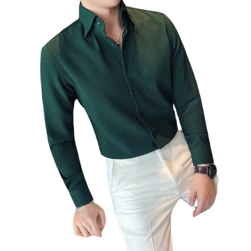 Chemise blanche texturée homme, coupe slim chic, look soigné instantané