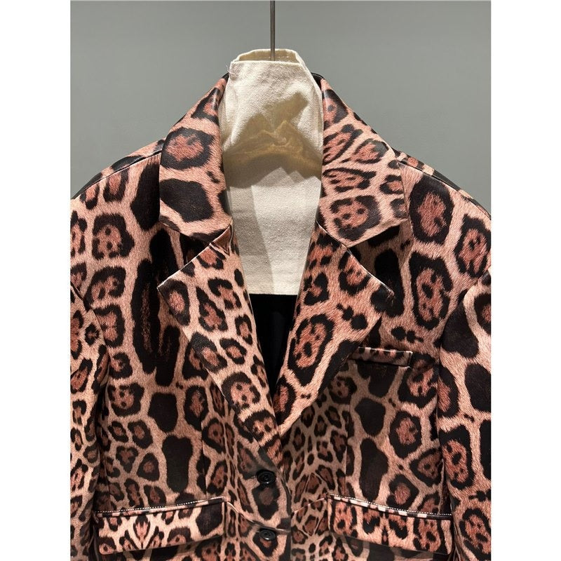 Veste “Impériale Léopard” en cuir de mouton véritable – Design couture & allure féline