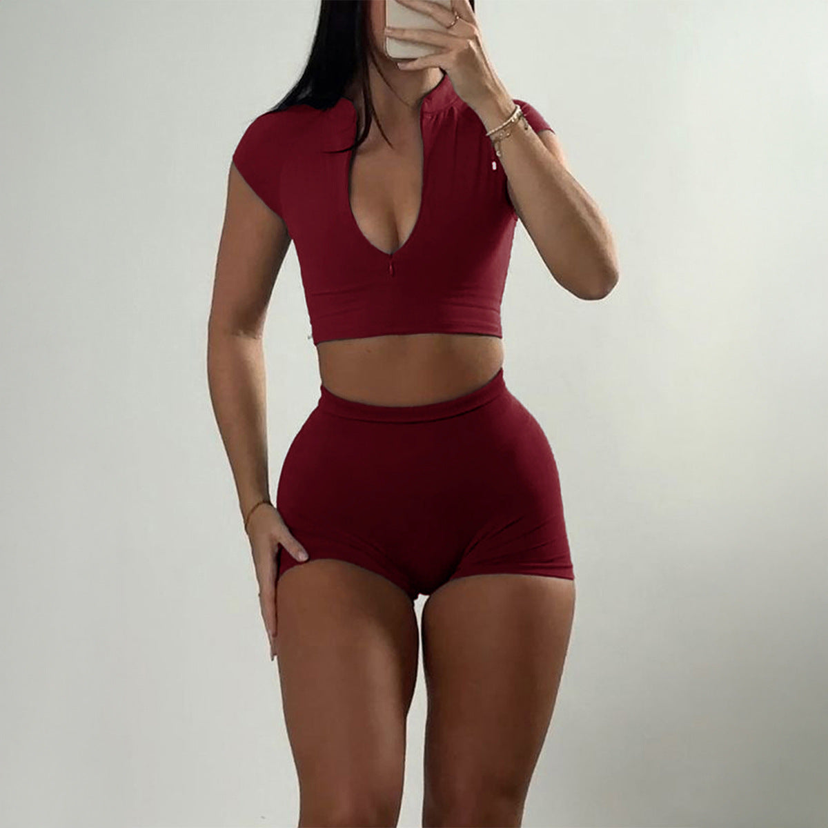 Ensemble 2 pièces Femme – Crop Top Zippé & Short Moulant | Look Sexy & Sporty