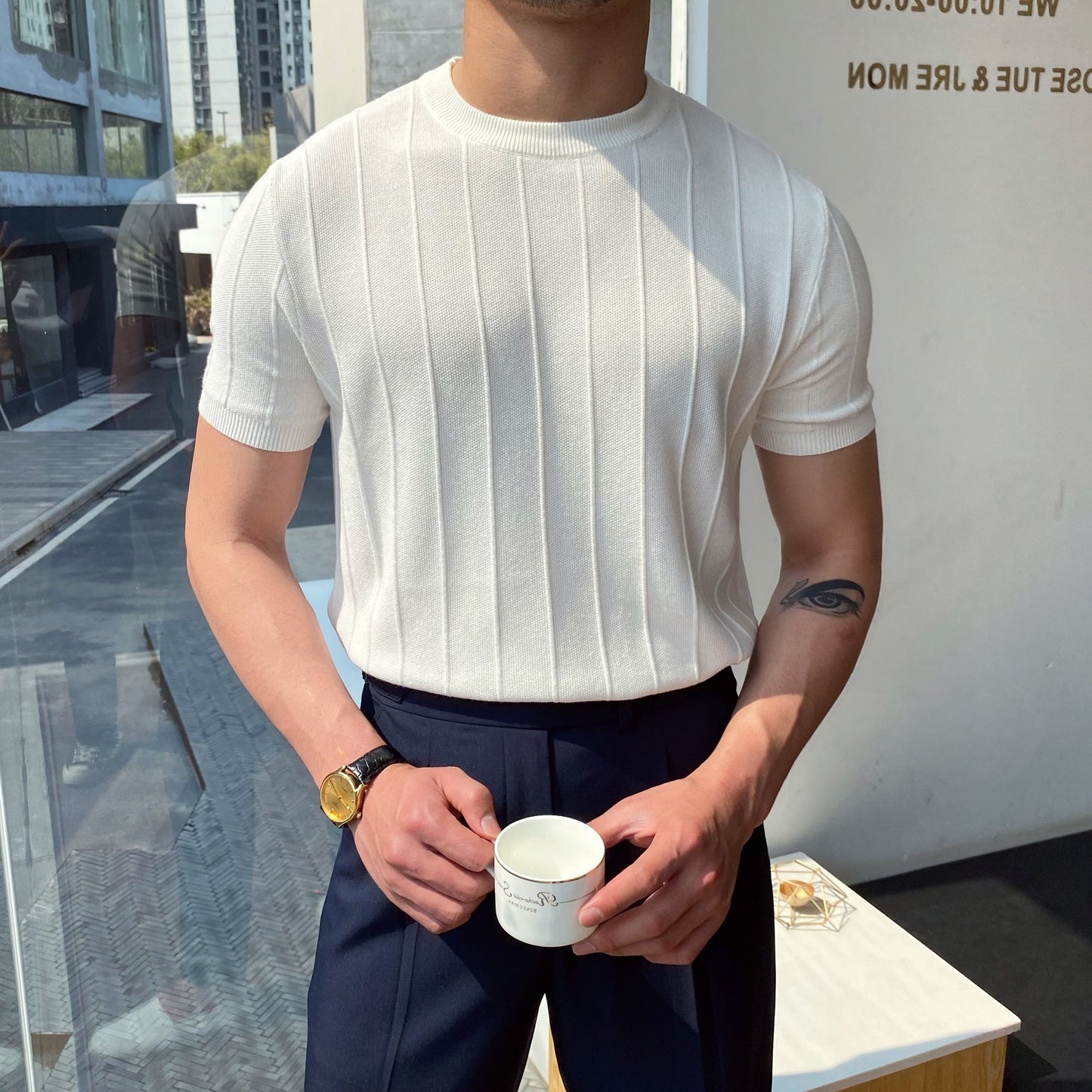 T-shirt Homme Chic à Rayures – Style & Conf