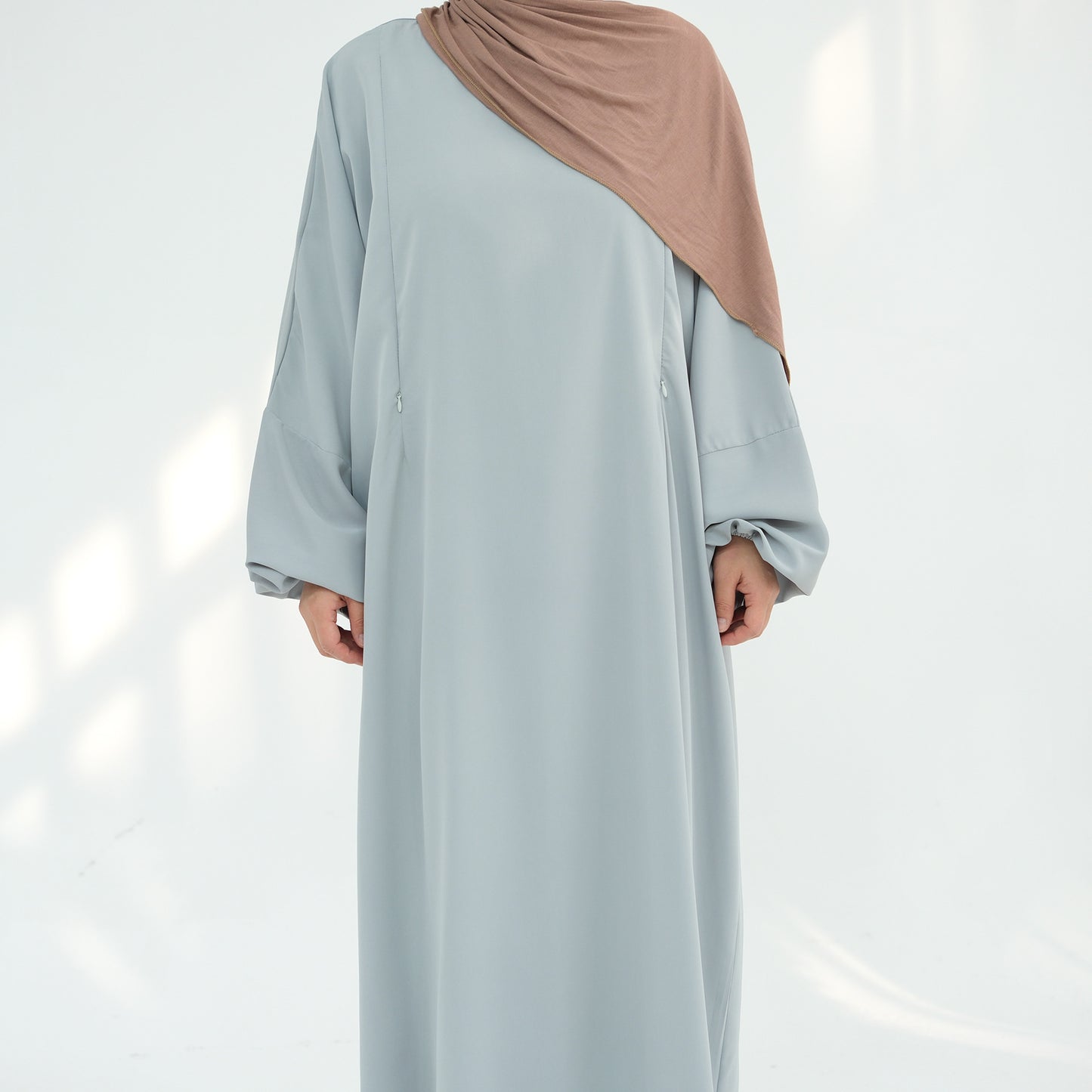 Abaya Dubaï Chic – Combinaison fluide avec hijab assorti | Élégance pudique & moderne