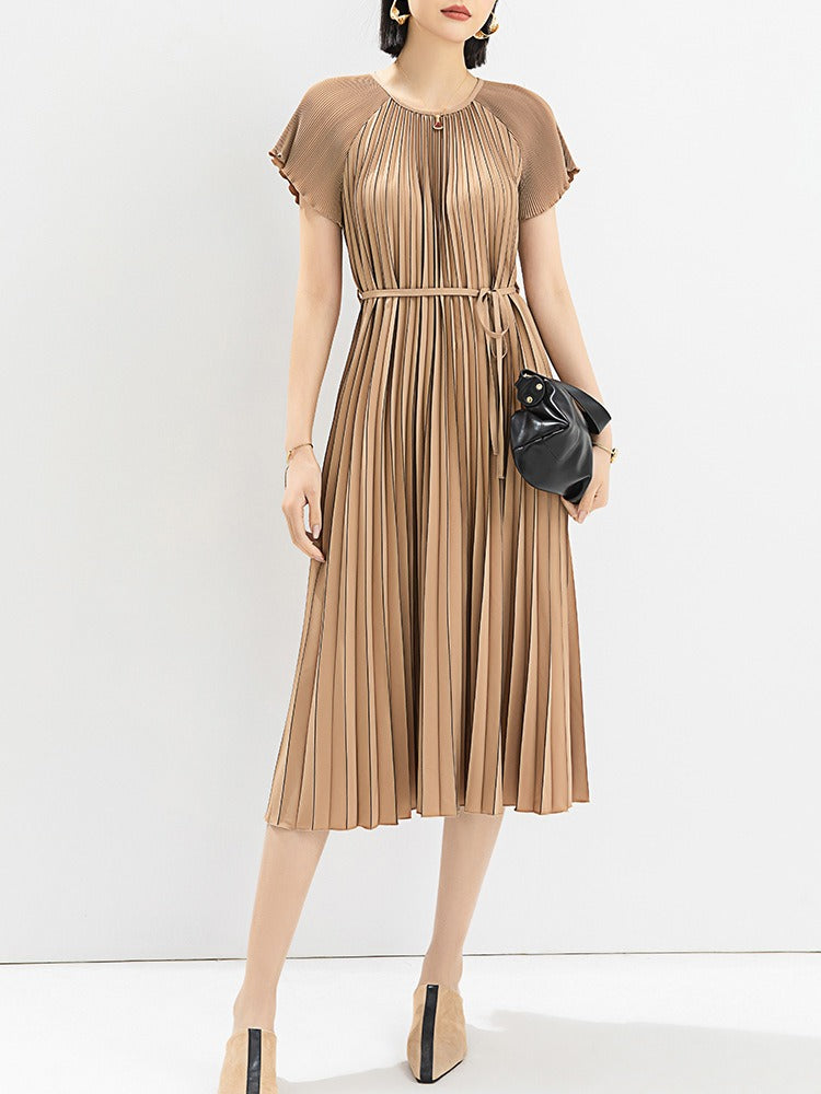 Robe plissée “Camel Élégance” – Style chic & fluide