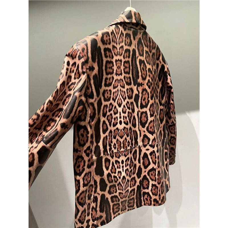 Veste “Impériale Léopard” en cuir de mouton véritable – Design couture & allure féline