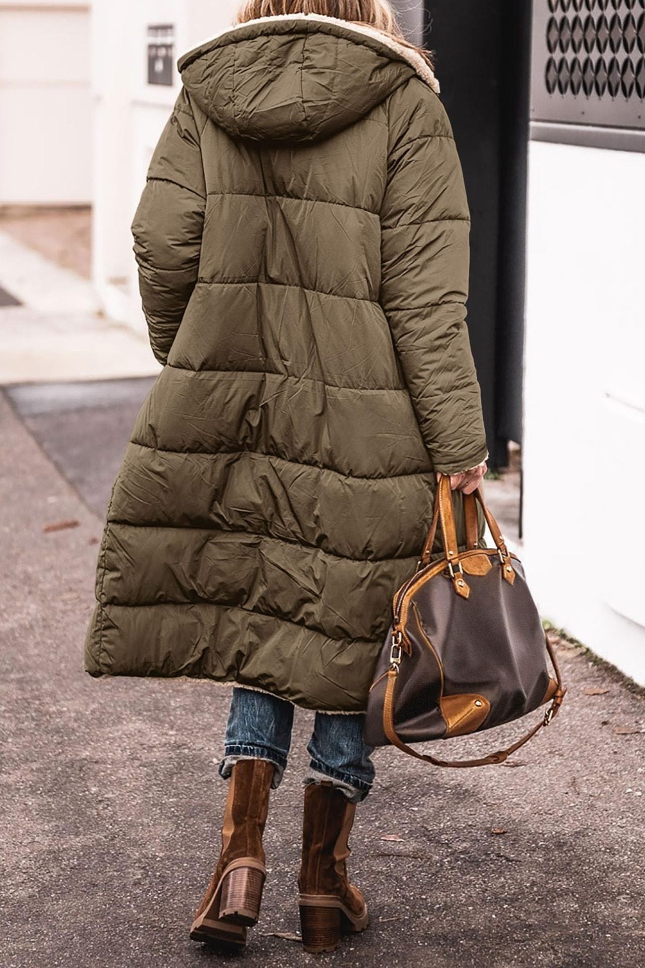 Doudoune Longue Femme Doublée Sherpa – Élégance & Chaleur pour l’Hiver