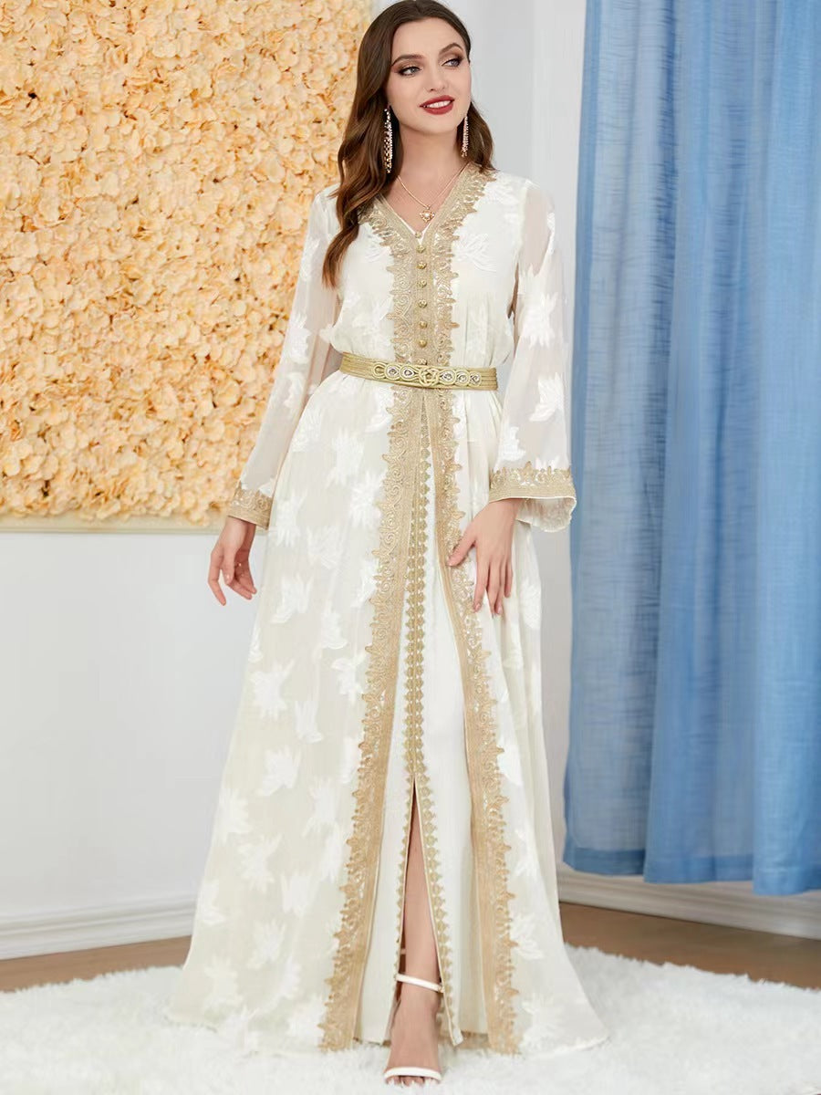 Caftan marocain brodé doré – Élégance & viralité #KaftanTendance