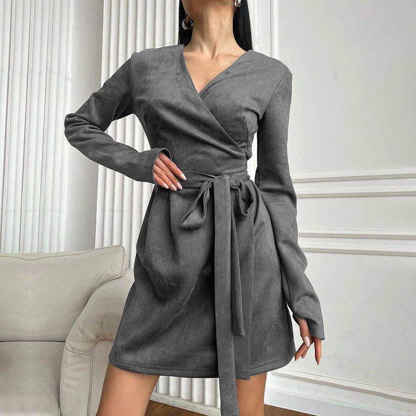 ROBE COURTE CACHE-CŒUR CEINTURÉE – STYLE CITY CHIC