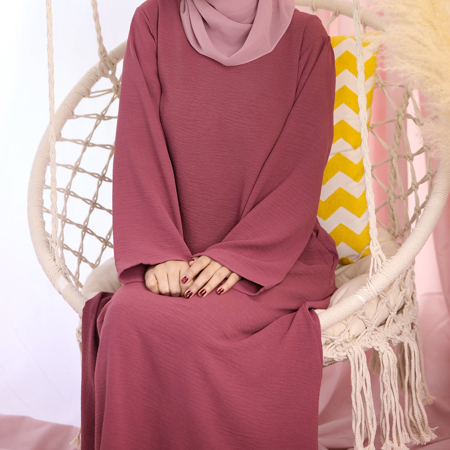 Abaya Fluide Luxe – Confort & Élégance au Quotidien