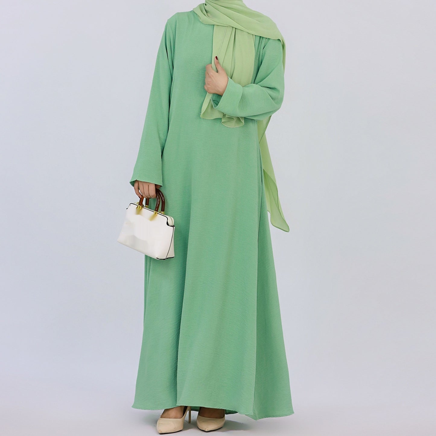 Abaya Fluide Luxe – Confort & Élégance au Quotidien