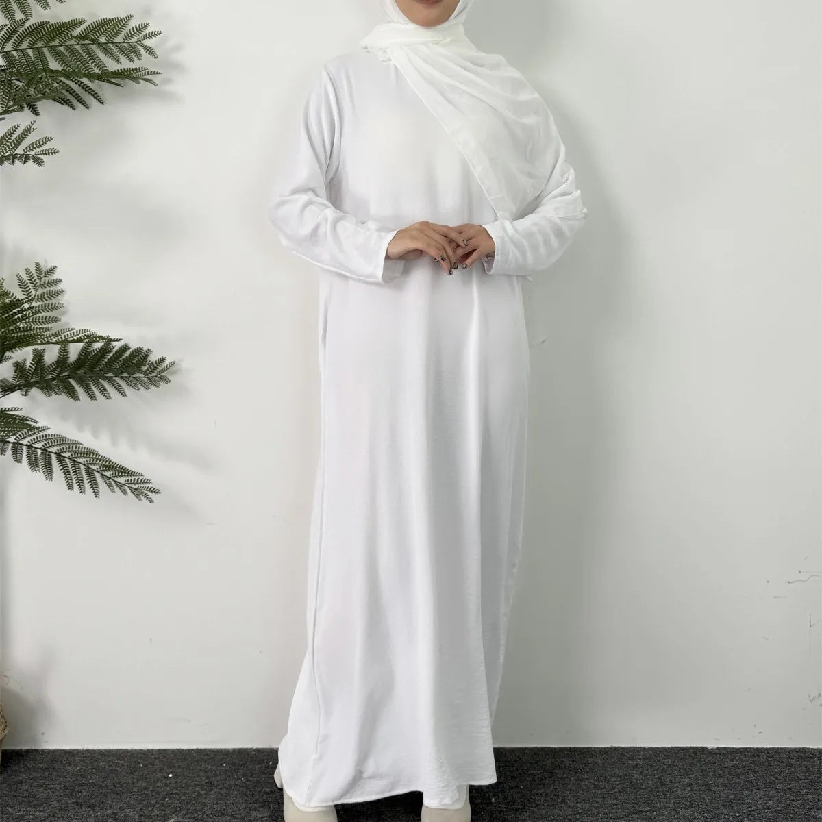 Abaya Kaki Élégance – Style Poudré, Attitude Assurée
