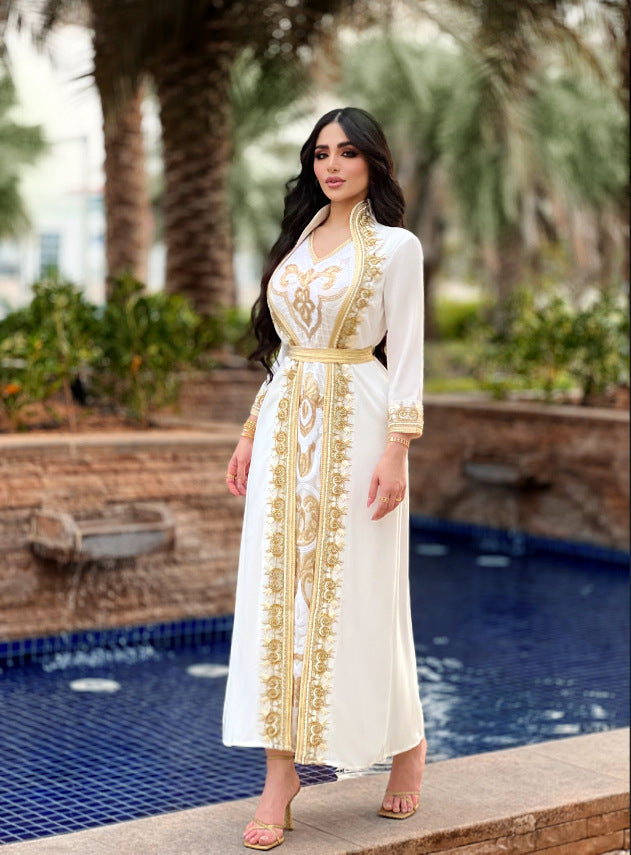 Caftan Royal Blanc & Doré – Élégance Majestueuse