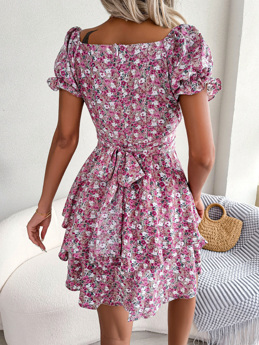 Robe Courte Fleurie – Élégance & Confort pour l’Été