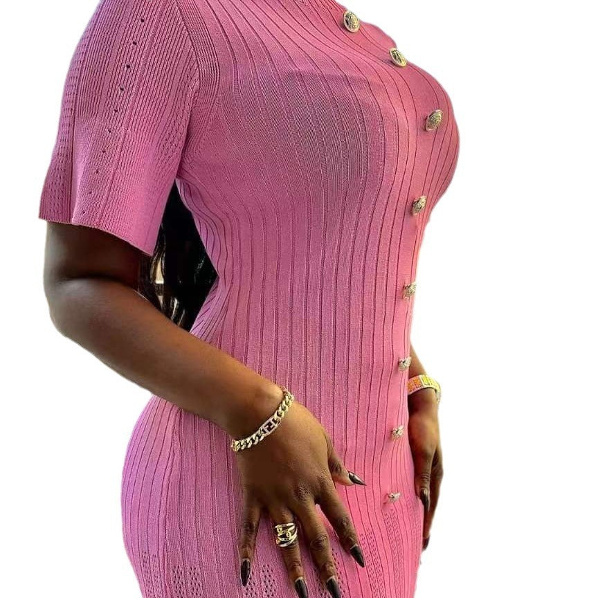 Robe Moulante Rose Élégante – Manches Courtes & Boutons