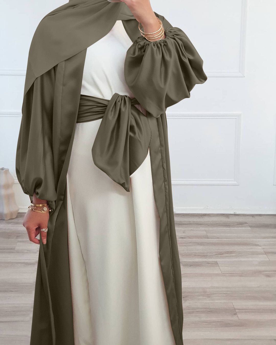 ABAYA SATINÉE ROSE POUDRÉ & BLANCHE