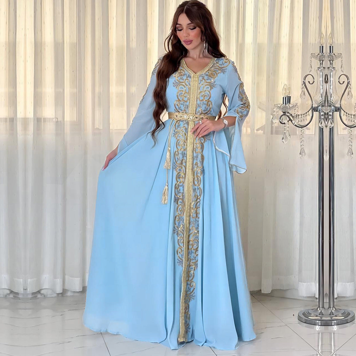 Robe Longue Élégante en Satin avec Ceinture