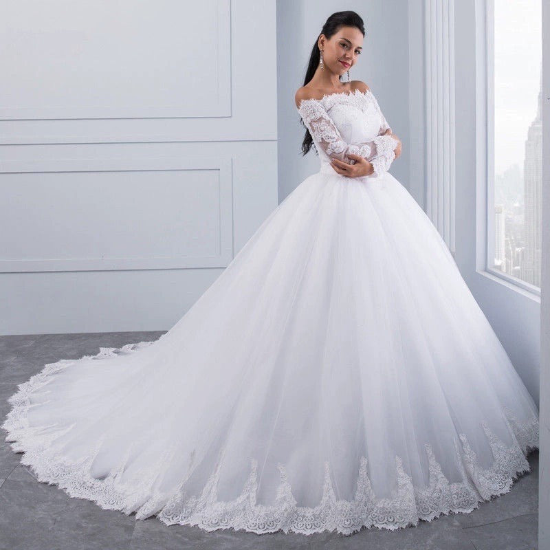 Robe de Mariée Princesse avec Longue Traîne – Élégance et Glamour Royal ✨