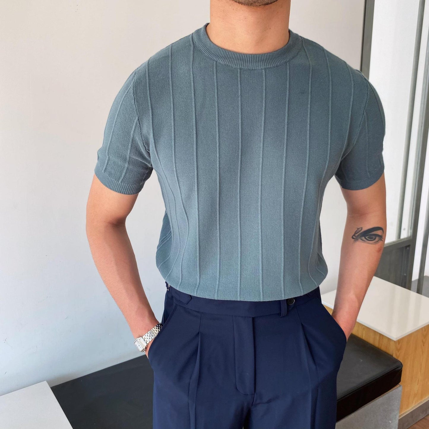T-shirt Homme Chic à Rayures – Style & Conf