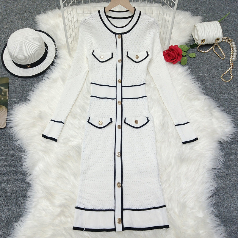 Robe Femme Noire Chic à Boutons Dorés – Style Élegant & Classy | Tenue Automne-Hiver