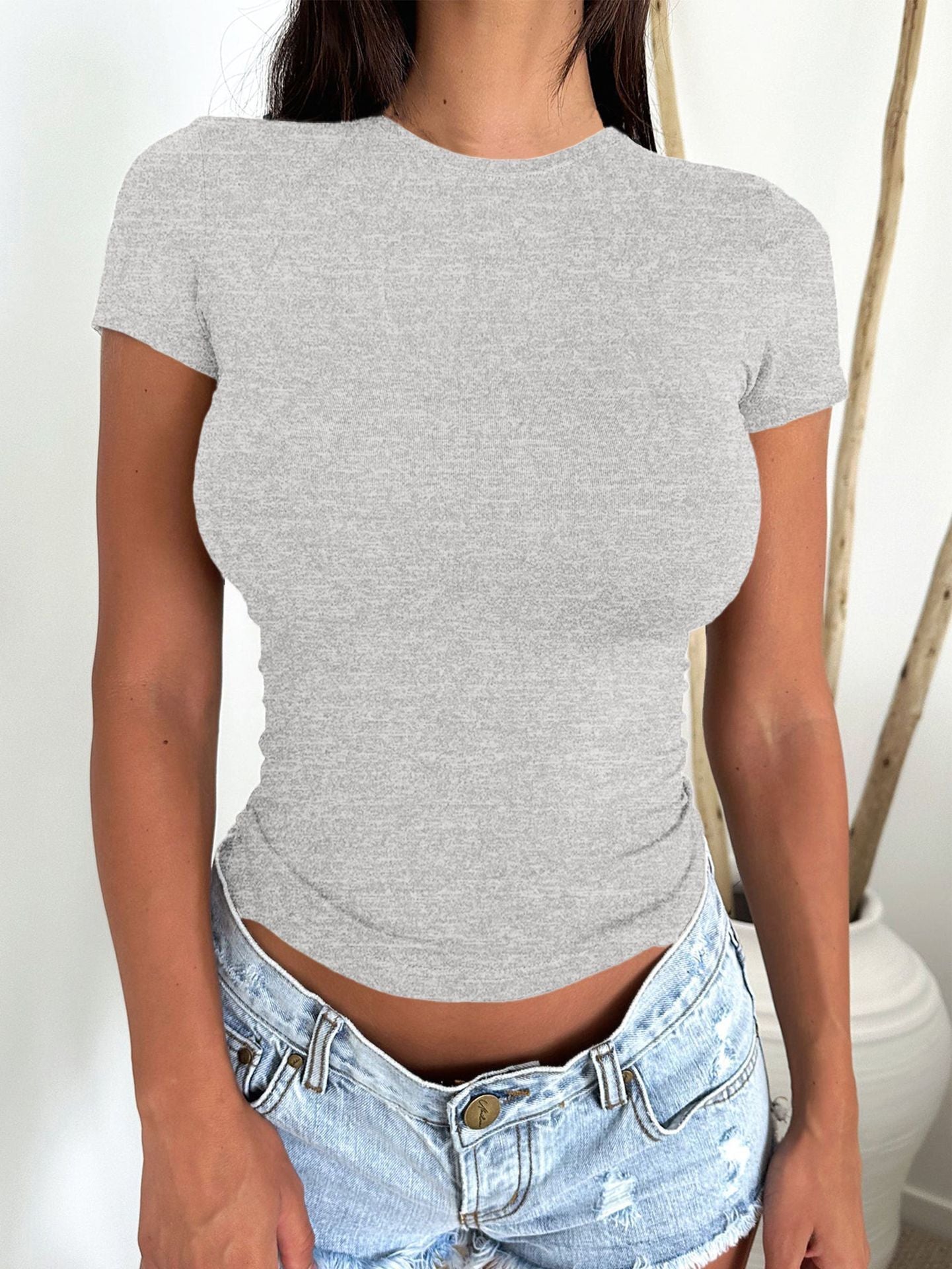 T-shirt moulant femme – Col rond manches courtes | Basique sexy & tendance