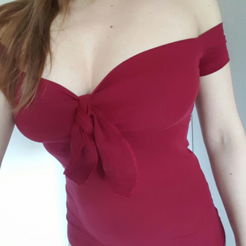 Top Épaules Dénudées Col en V – Élégance & Style Tendance