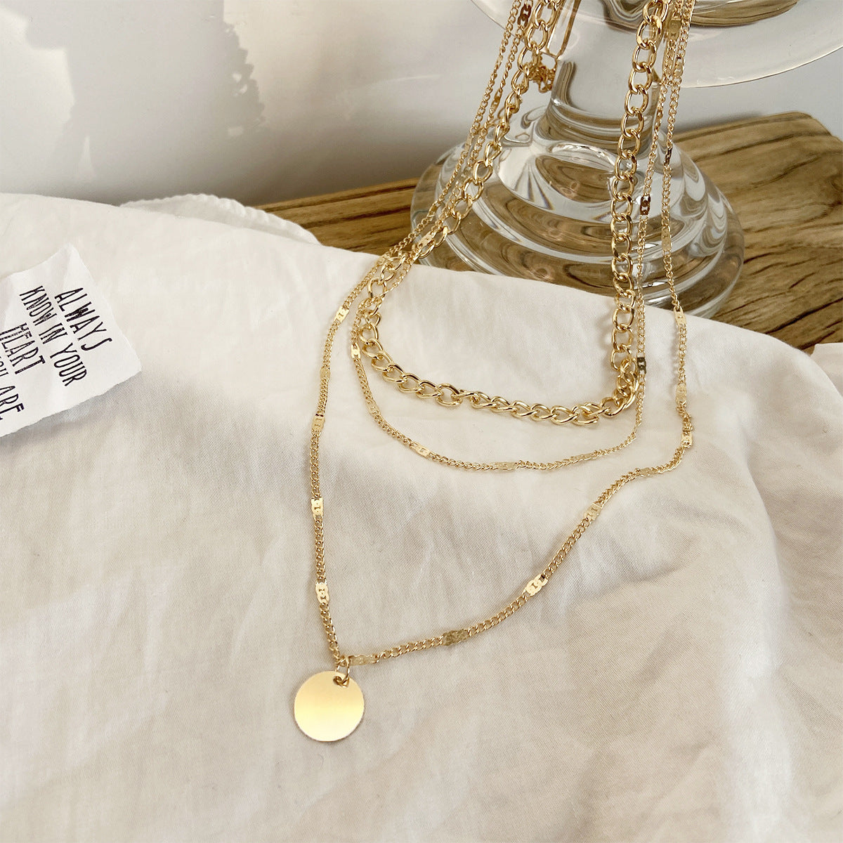 Collier Multi-Rangs Femme – Élégance Dorée & Style Chic