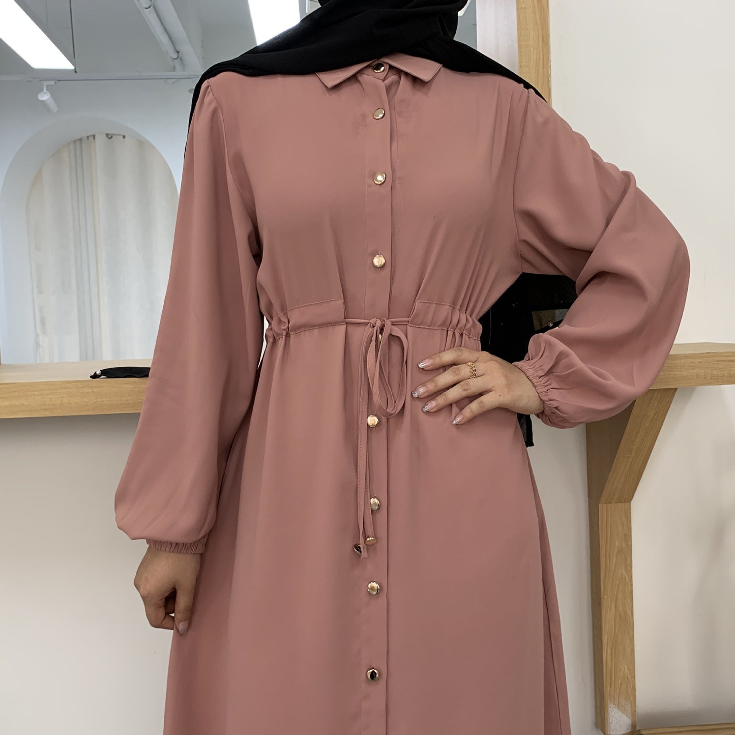 Robe Longue Abaya Élégante – Boutons & Ceinture Ajustable