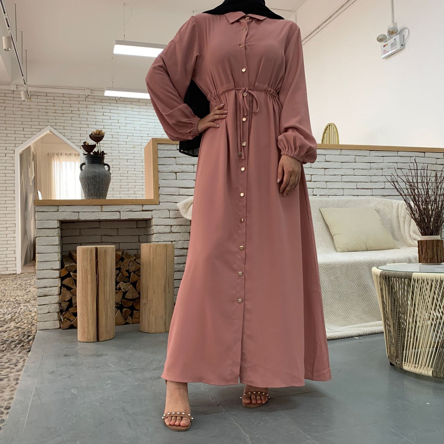 Robe Longue Abaya Élégante – Boutons & Ceinture Ajustable