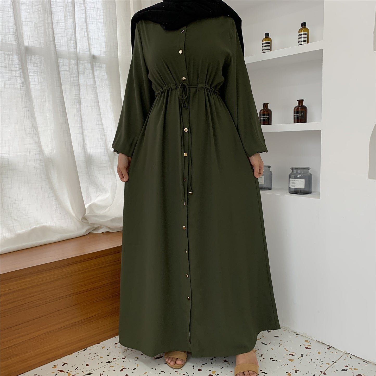 Robe Longue Abaya Élégante – Boutons & Ceinture Ajustable