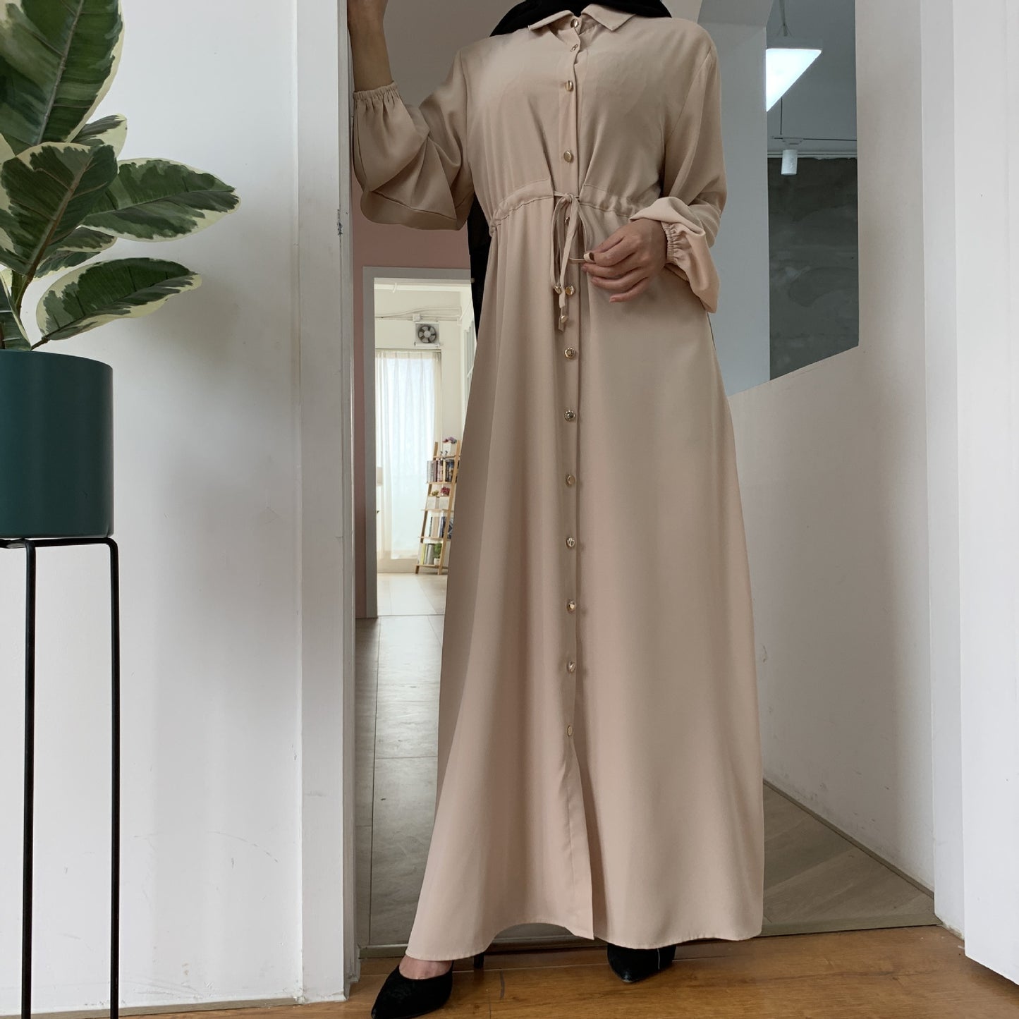 Robe Longue Abaya Élégante – Boutons & Ceinture Ajustable