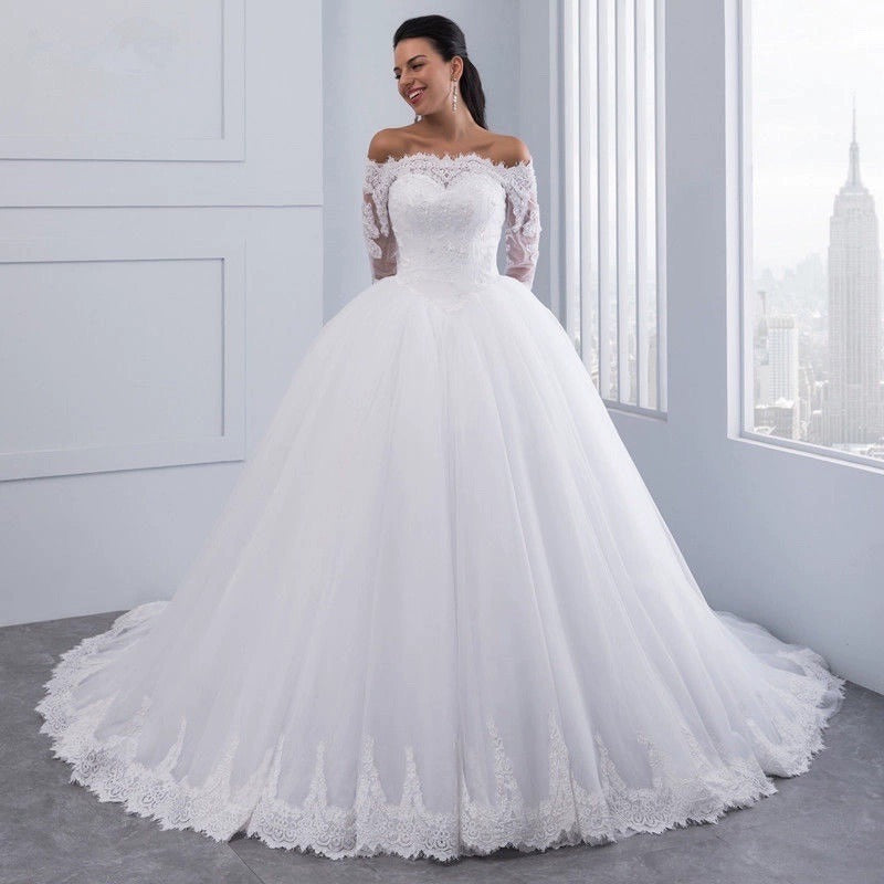Robe de Mariée Princesse avec Longue Traîne – Élégance et Glamour Royal ✨