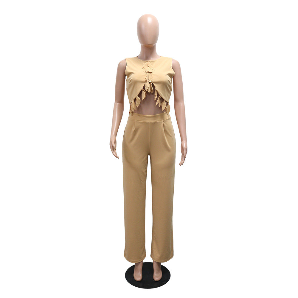 Ensemble Femme Chic “Feuilles” – Crop Top Découpé & Pantalon Large Beige