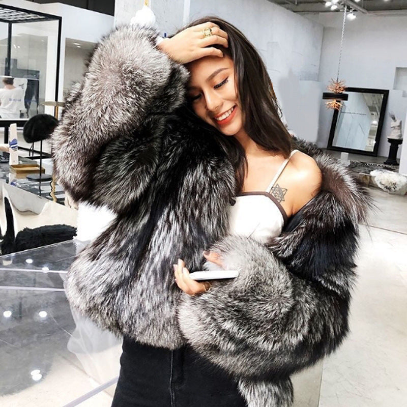 Veste Courte en Fausse Fourrure Luxe – Gris Argenté