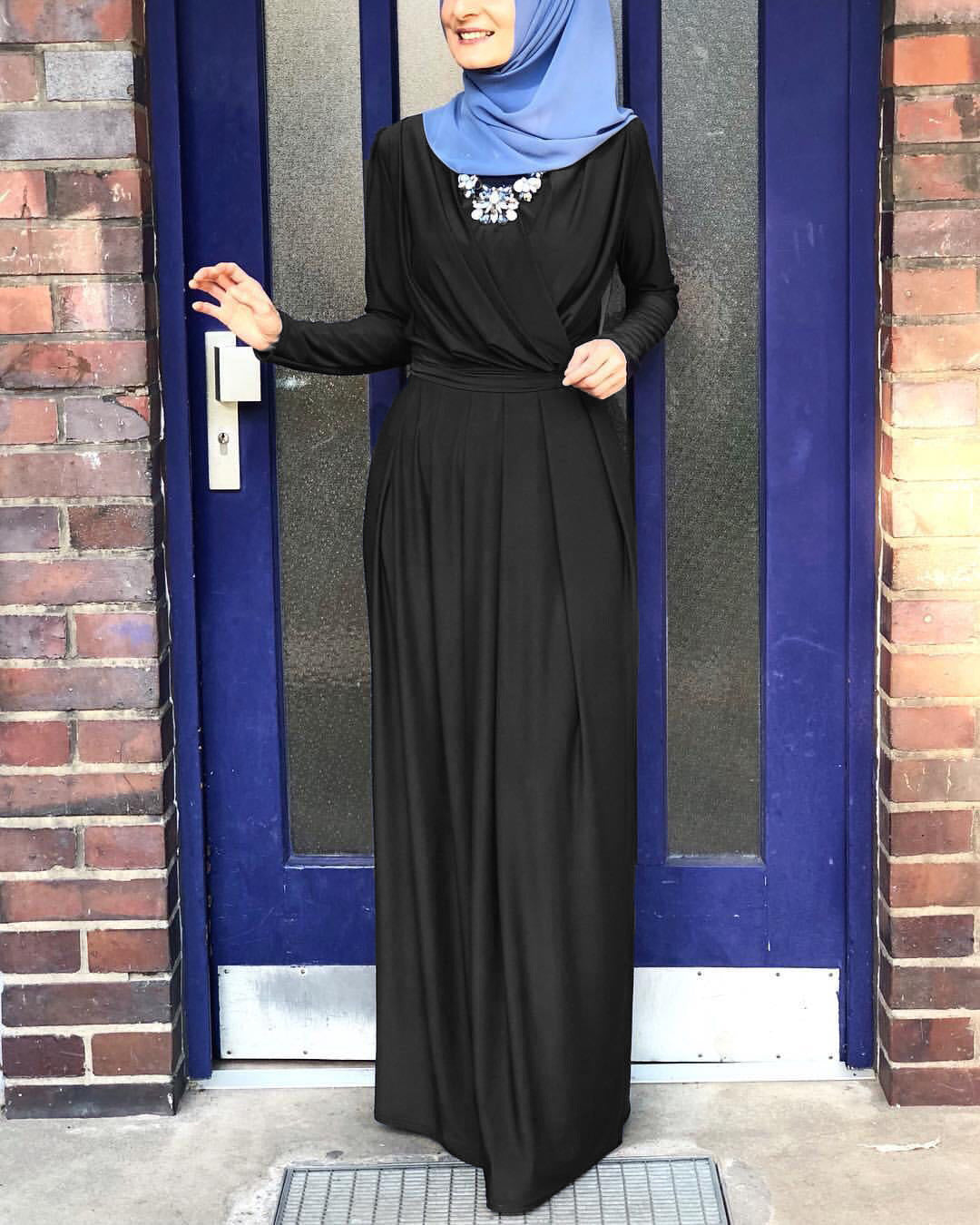 Robe Longue Unie Élégante – Modest Fashion & Chic