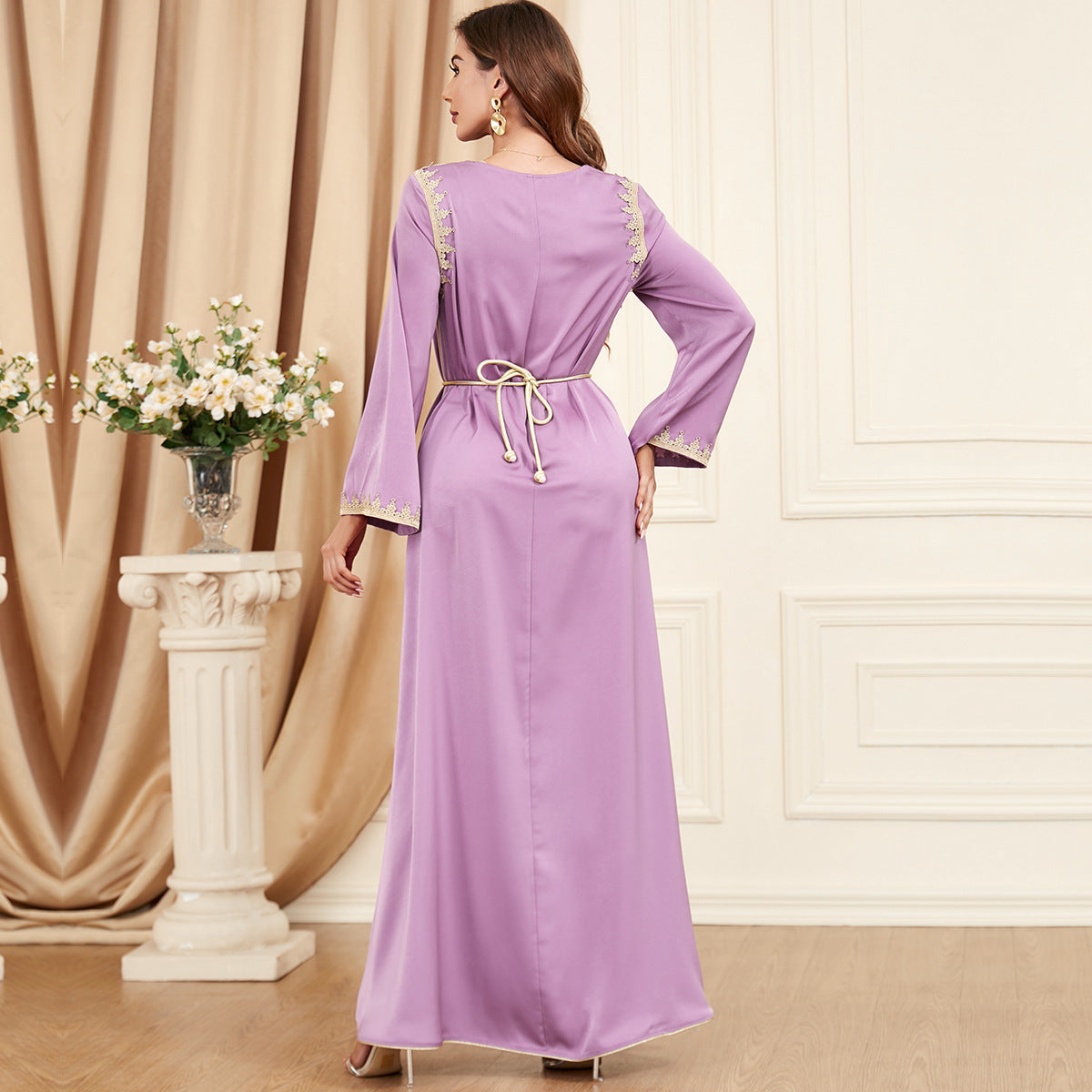 Robe Orientale Élégante – Style Chic & Raffiné