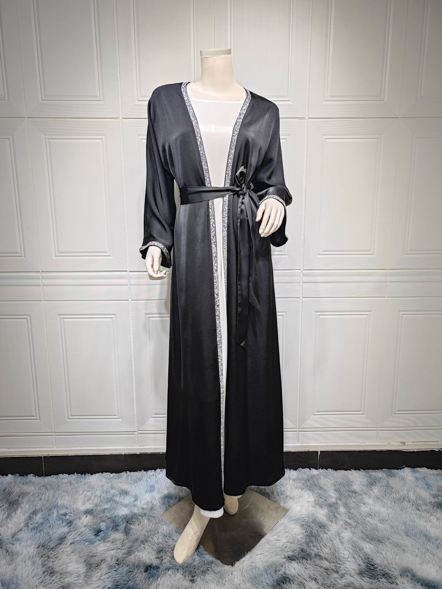 Robe Longue Élégante en Satin avec Ceinture