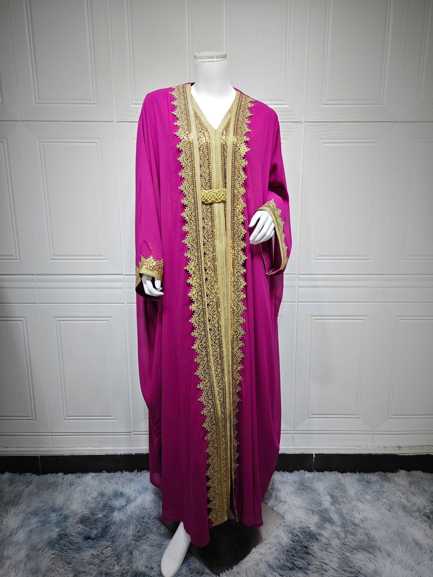 Robe Orientale de Luxe – Élégance & Raffinement Traditionnel