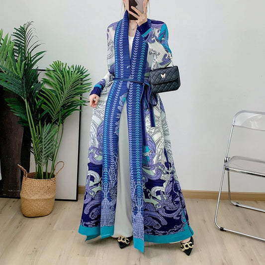 Robe Longue “Bleu Impérial” – Kimono Élégance & Détail Oriental Muslim