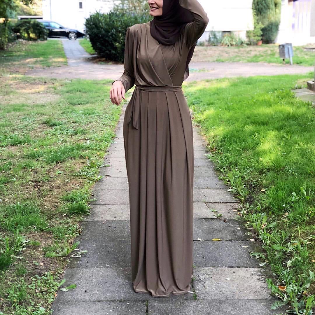 Robe Longue Unie Élégante – Modest Fashion & Chic